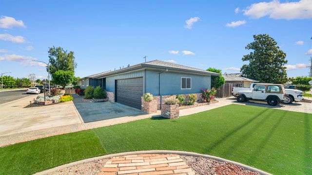 1000 Lakewood Dr, Lodi, CA 95240