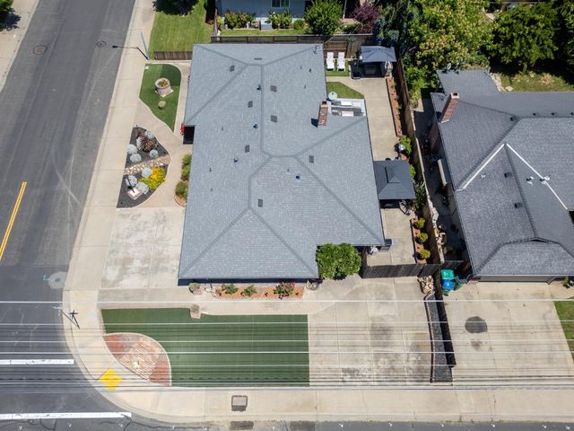 1000 Lakewood Dr, Lodi, CA 95240