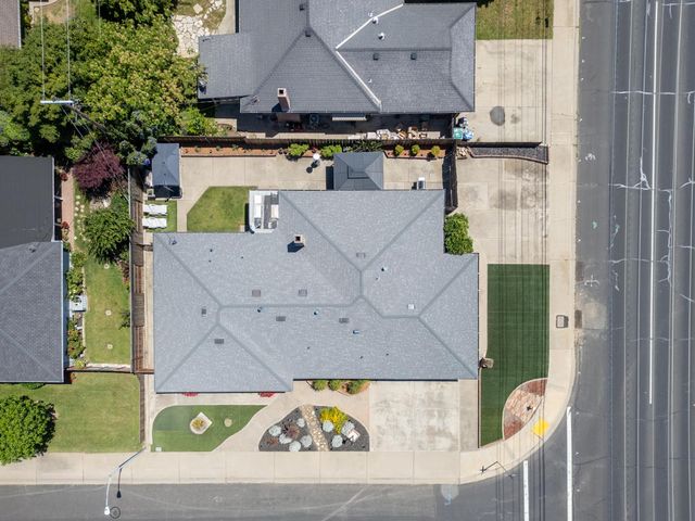 1000 Lakewood Dr, Lodi, CA 95240