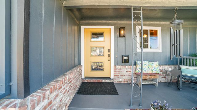 1000 Lakewood Dr, Lodi, CA 95240