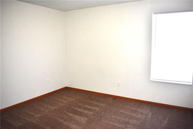 11789 Ridgeway Drive, St Joseph, MO 64505