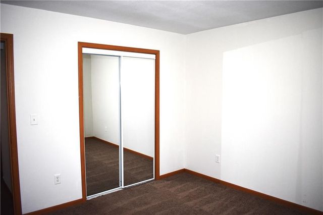 11789 Ridgeway Drive, St Joseph, MO 64505