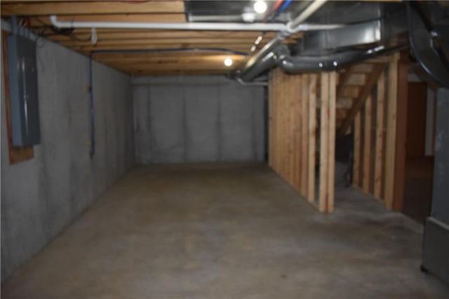 11789 Ridgeway Drive, St Joseph, MO 64505