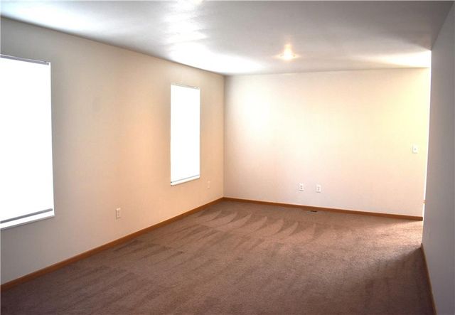 11789 Ridgeway Drive, St Joseph, MO 64505