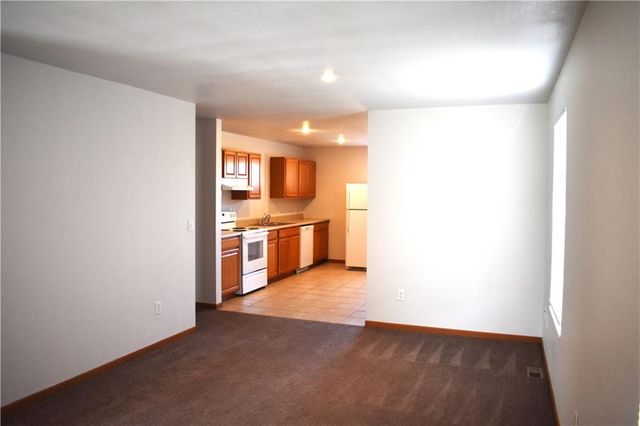 11789 Ridgeway Drive, St Joseph, MO 64505