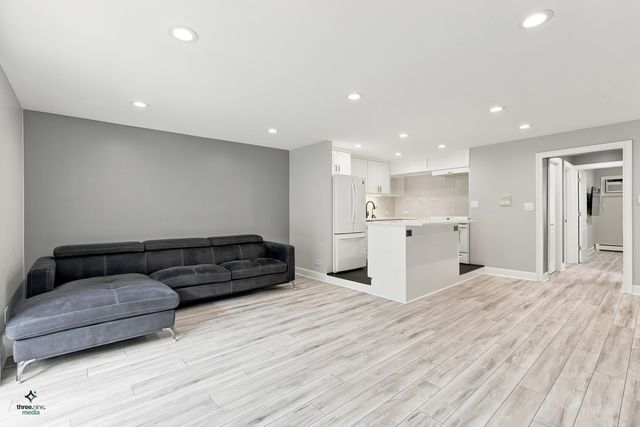 753 S Dwyer Avenue C, Arlington Heights, IL 60005