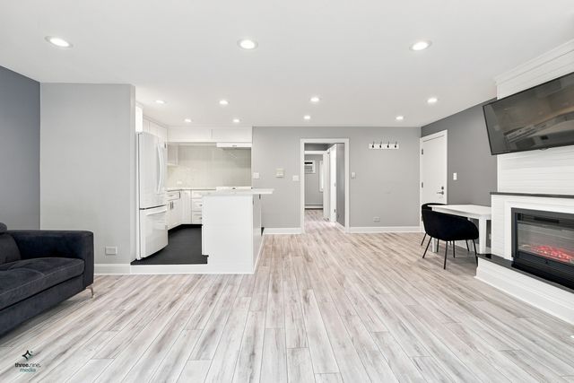753 S Dwyer Avenue C, Arlington Heights, IL 60005