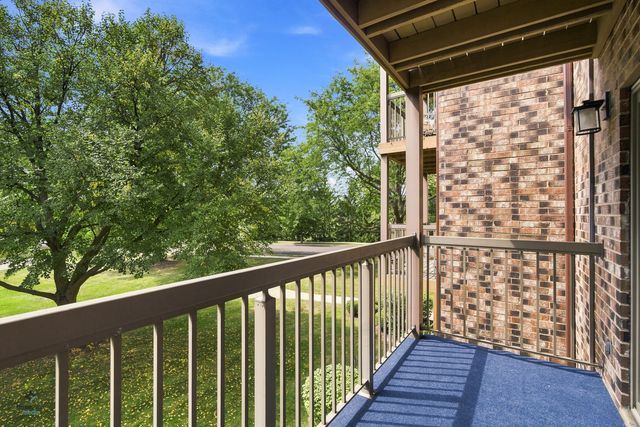 753 S Dwyer Avenue C, Arlington Heights, IL 60005
