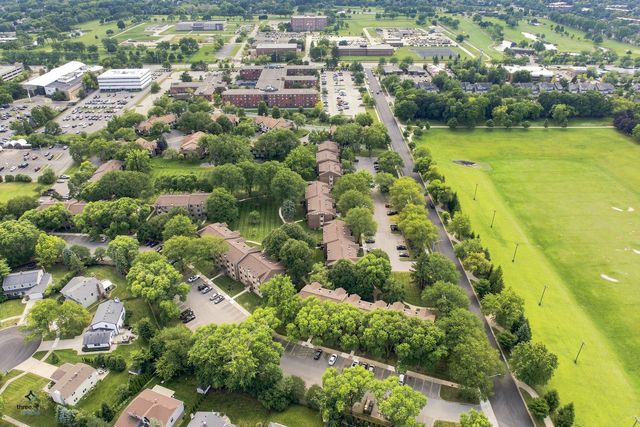 753 S Dwyer Avenue C, Arlington Heights, IL 60005