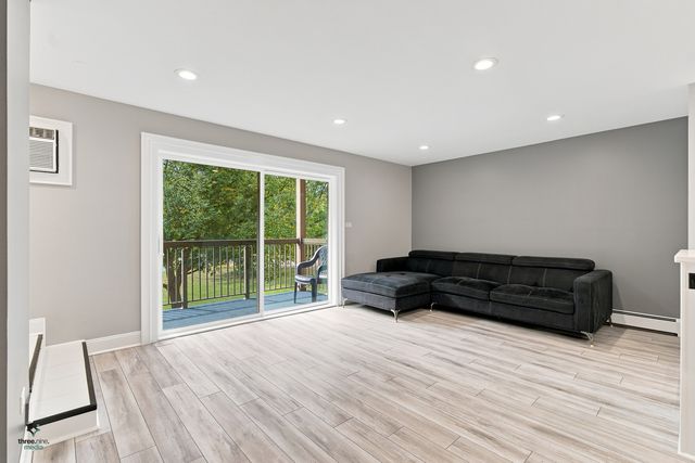 753 S Dwyer Avenue C, Arlington Heights, IL 60005
