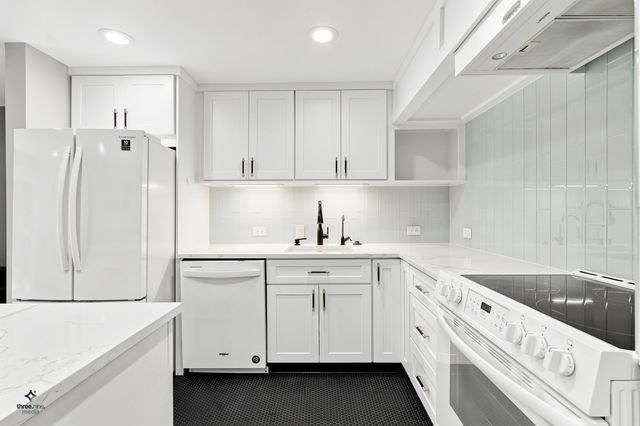 753 S Dwyer Avenue C, Arlington Heights, IL 60005