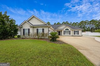 220 Deerwood Village Drive, Woodbine, GA 31569