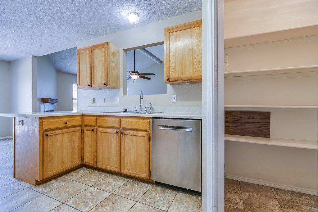 Image 8 of property listing at 5814 Hanover Place, San Angelo, TX 76901