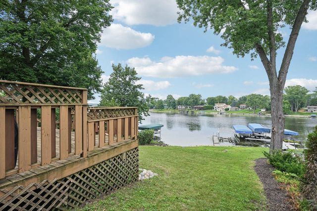 S73W17268 Lake DRIVE, Muskego, WI 53150