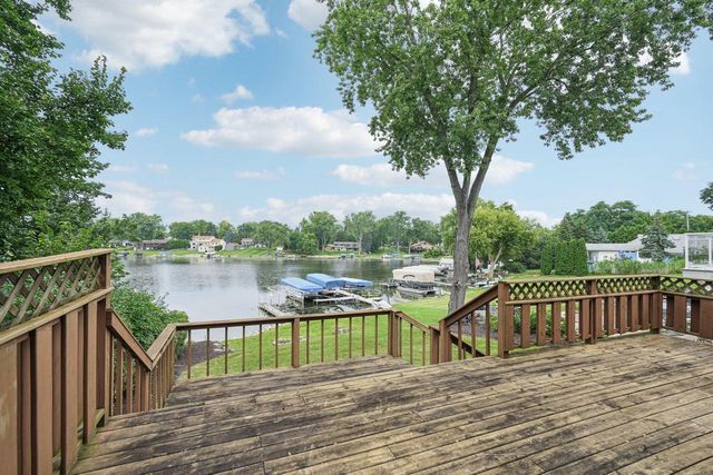 S73W17268 Lake DRIVE, Muskego, WI 53150