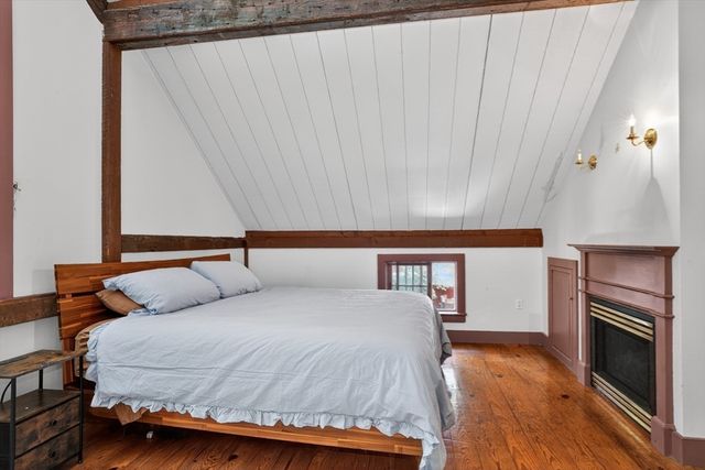 75 South Rd, Pepperell, MA 01463