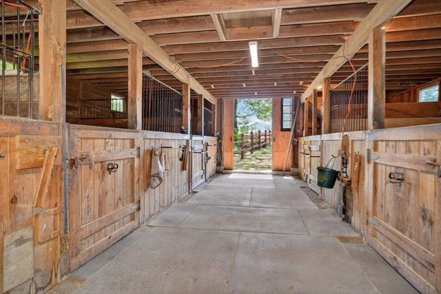 75 South Rd, Pepperell, MA 01463
