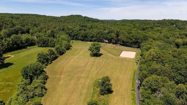 75 South Rd, Pepperell, MA 01463