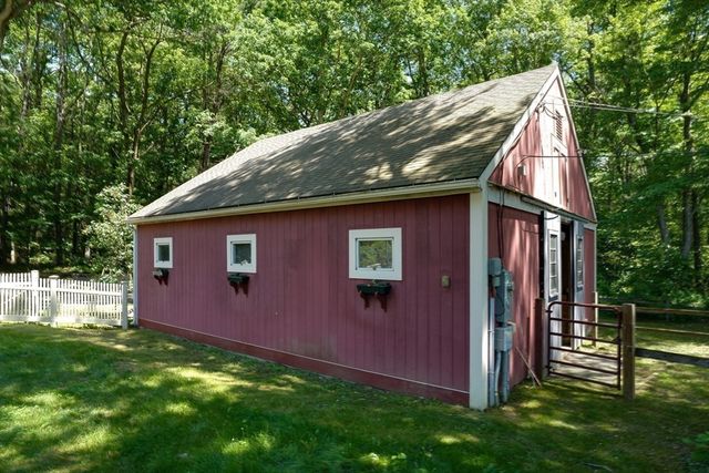 75 South Rd, Pepperell, MA 01463