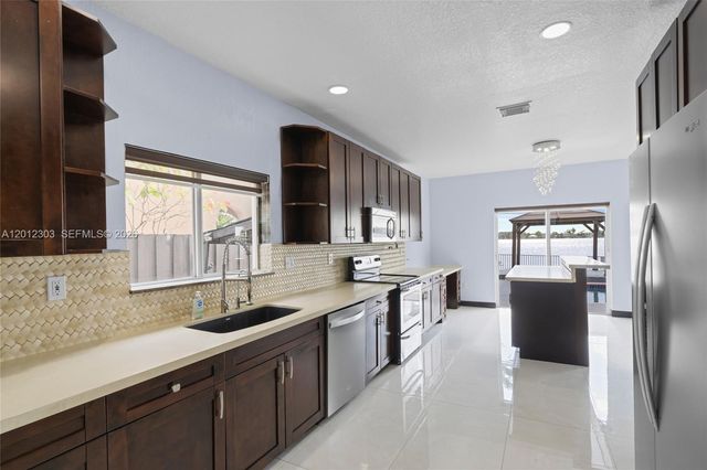 14024 SW 132nd Ave, Miami, FL 33186