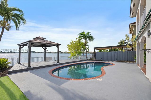 14024 SW 132nd Ave, Miami, FL 33186