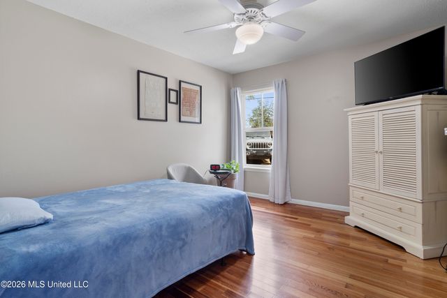 1402 Calhoun Street, Ocean Springs, MS 39564