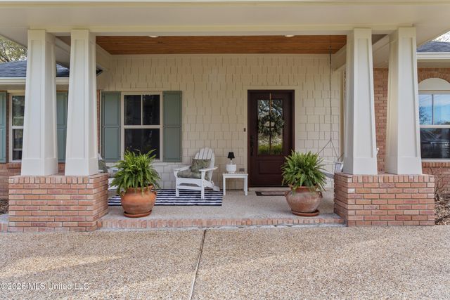 1402 Calhoun Street, Ocean Springs, MS 39564