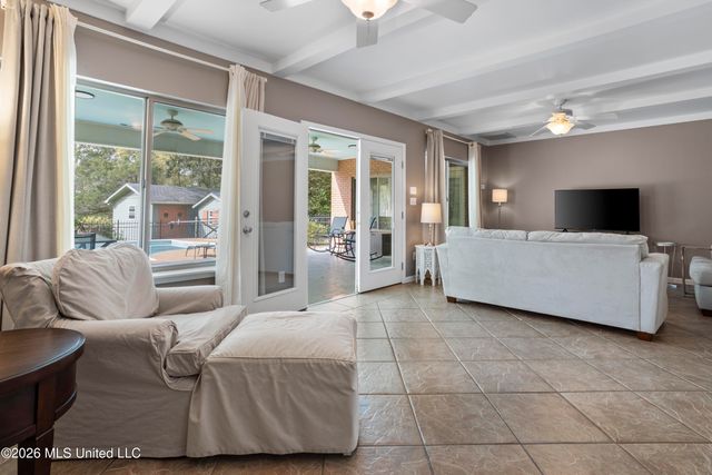 1402 Calhoun Street, Ocean Springs, MS 39564