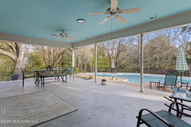 1402 Calhoun Street, Ocean Springs, MS 39564