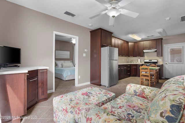 1402 Calhoun Street, Ocean Springs, MS 39564