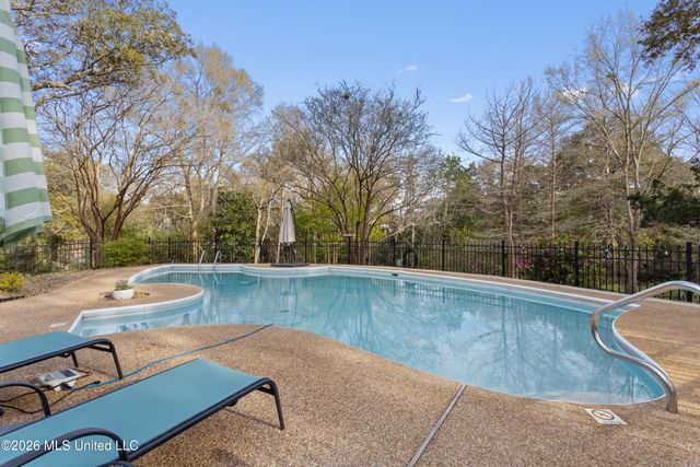 1402 Calhoun Street, Ocean Springs, MS 39564