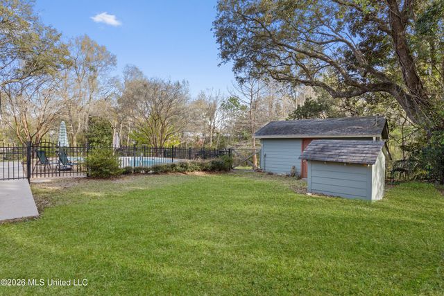 1402 Calhoun Street, Ocean Springs, MS 39564