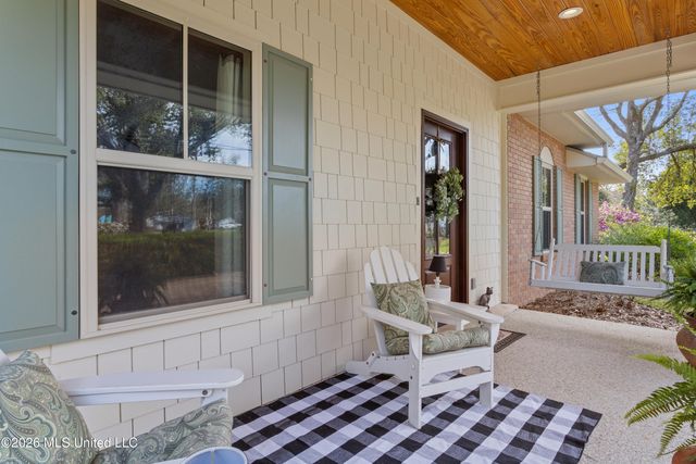 1402 Calhoun Street, Ocean Springs, MS 39564