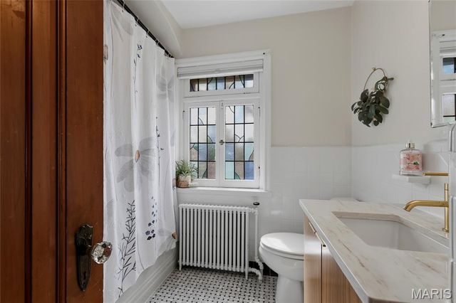 6635 Devonshire Avenue, St Louis, MO 63109