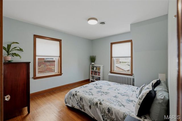 6635 Devonshire Avenue, St Louis, MO 63109