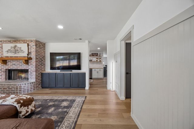 9400 Dickson Road, Fort Worth, TX 76179