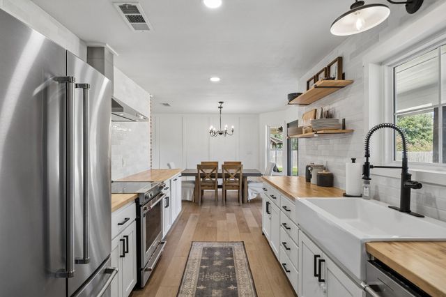 9400 Dickson Road, Fort Worth, TX 76179