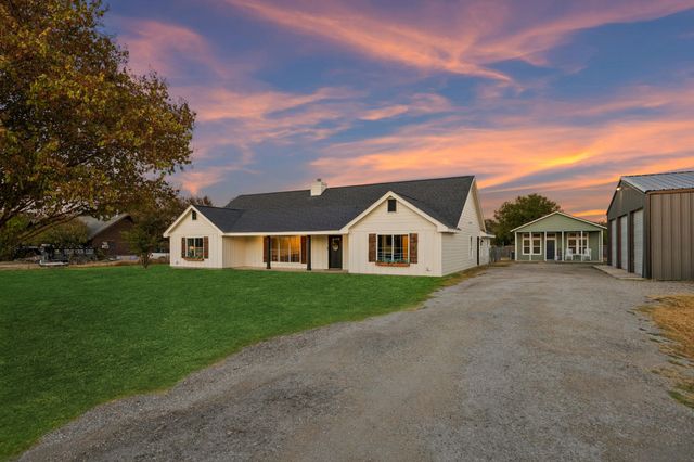 9400 Dickson Road, Fort Worth, TX 76179