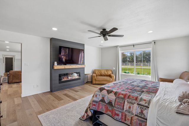 9400 Dickson Road, Fort Worth, TX 76179