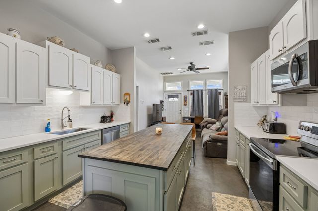 9400 Dickson Road, Fort Worth, TX 76179