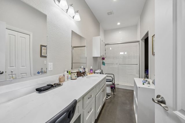 9400 Dickson Road, Fort Worth, TX 76179