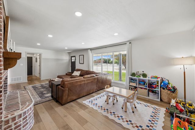 9400 Dickson Road, Fort Worth, TX 76179