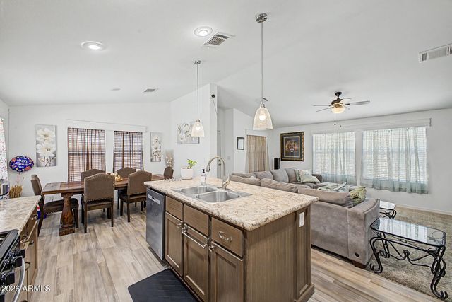 6818 W Villa Street, Phoenix, AZ 85043
