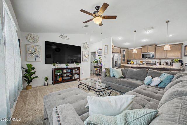 6818 W Villa Street, Phoenix, AZ 85043