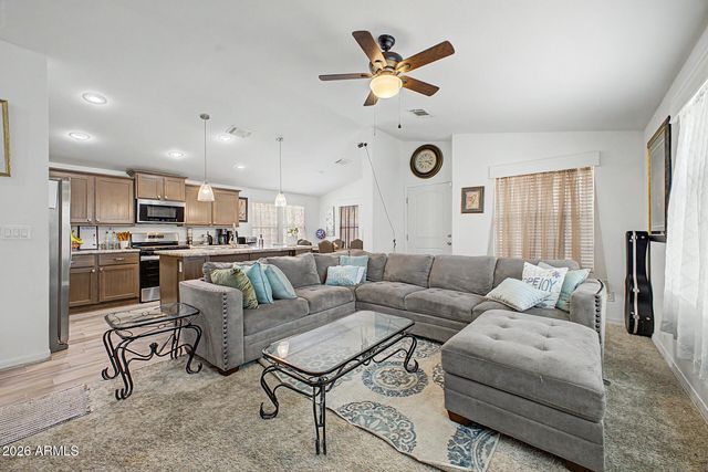 6818 W Villa Street, Phoenix, AZ 85043