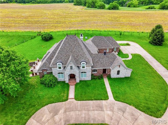 2662 N Hwy 79, Elsberry, MO 63343