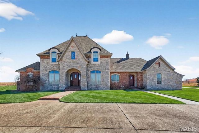 2662 N Hwy 79, Elsberry, MO 63343