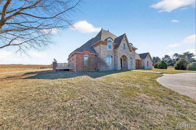 2662 N Hwy 79, Elsberry, MO 63343