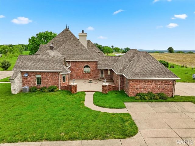 2662 N Hwy 79, Elsberry, MO 63343