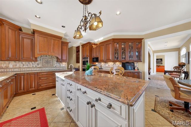 2662 N Hwy 79, Elsberry, MO 63343
